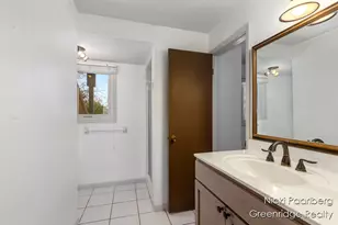 1010 Cherrywood Ln NE, Grand Rapids, MI 49505 - Photo 30