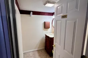 526 Fairyland Ave, Jackson, MI 49202 - Photo 12