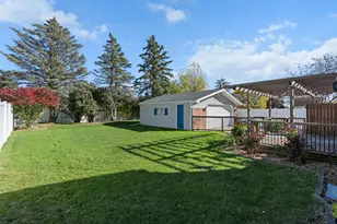 230 Selkirk St, Canton, MI 48187 - Photo 28