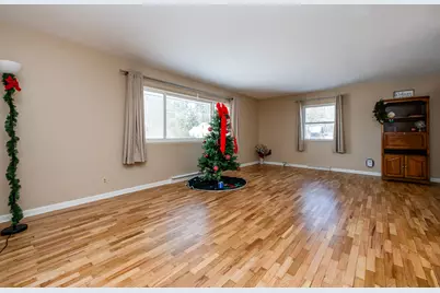 4759 Paw Paw Lake Road, Coloma, MI 49038 - Photo 6