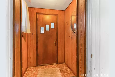 560 Lane Avenue NW, Grand Rapids, MI 49504 - Photo 10