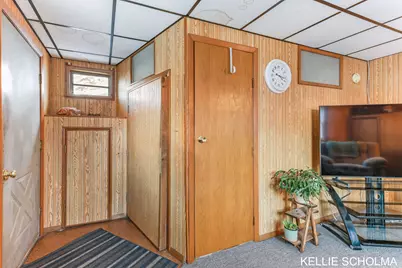 560 Lane Avenue NW, Grand Rapids, MI 49504 - Photo 28