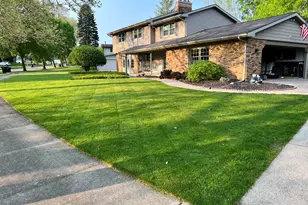 160 Sorrento Dr, Holland, MI 49423 - Photo 2