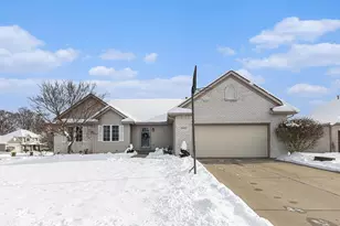 2432 Eastwinde Ct NW, Grand Rapids, MI 49504 - Photo 4