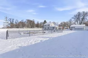 312 E Clinton St, Hastings, MI 49058 - Photo 32