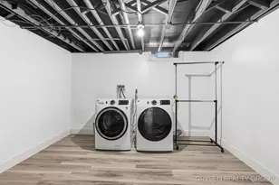 2735 Barfield Dr SE, Grand Rapids, MI 49546 - Photo 30