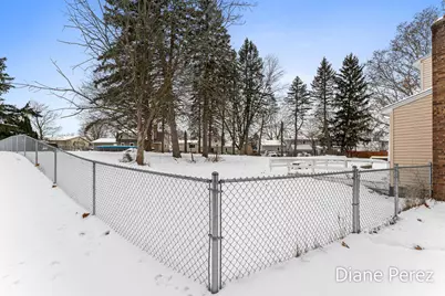 1920 Glenmoor Court SE, Kentwood, MI 49508 - Photo 38
