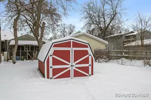 330 Norwood St, Rockford, MI 49341 - Photo 40