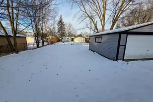 15700 Oakbrook St, Romulus, MI 48174 - Photo 4