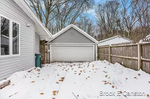 923 Wilson Ave, Muskegon, MI 49441 - Photo 4