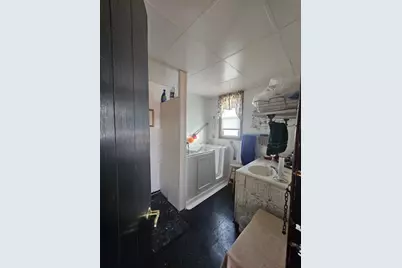 468 Colfax Avenue, Benton Harbor, MI 49022 - Photo 18