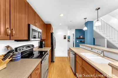 529 Miller Drive #305, Grand Haven, MI 49417 - Photo 10