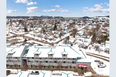 529 Miller Drive #305, Grand Haven, MI 49417 - Photo 4