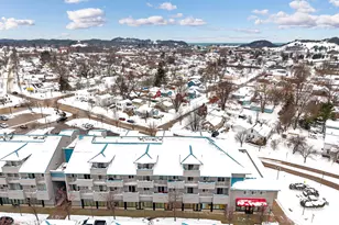 529 Miller Dr, Grand Haven, MI 49417 - Photo 4