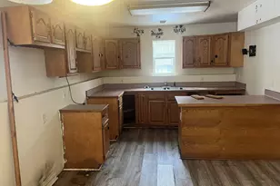 134 S Clarendon St, Kalamazoo, MI 49006 - Photo 2