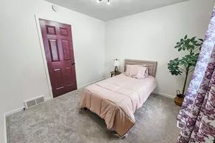 909 Barton St, Otsego, MI 49078 - Photo 28