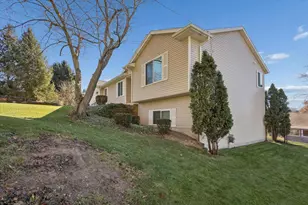 3039 Jeanlin Dr SE, Grand Rapids, MI 49546 - Photo 4