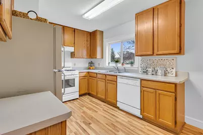 109 Edgewood Street, Jackson, MI 49201 - Photo 8