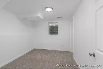 1931 Keyhill Avenue SE, Grand Rapids, MI 49546 - Photo 30