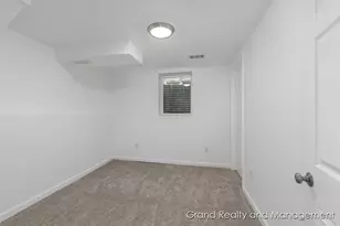 1931 Keyhill Ave SE, Grand Rapids, MI 49546 - Photo 30