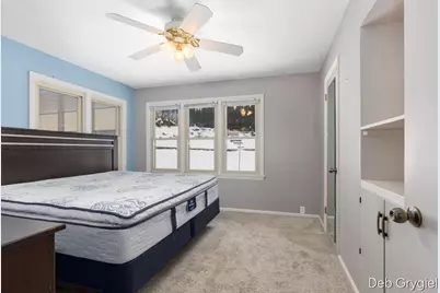 1715 Oswego Street NW, Grand Rapids, MI 49504 - Photo 14
