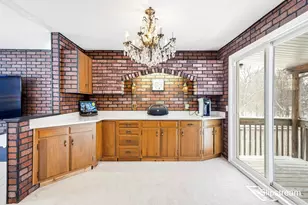 1706 Autumn Ln, Lansing, MI 48912 - Photo 8