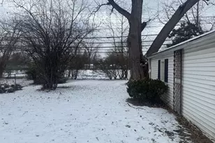 21819 Shakespeare Ave, Eastpointe, MI 48021 - Photo 18