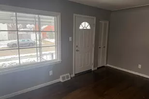 21819 Shakespeare Ave, Eastpointe, MI 48021 - Photo 4