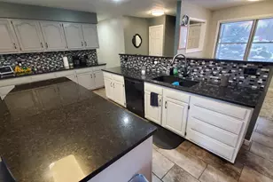 128 Wooden Key Dr, Houghton Lake, MI 48629 - Photo 4