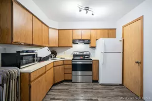 451 Lincoln Ave, Holland, MI 49423 - Photo 10