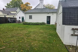 9 E Beech St, Three Oaks, MI 49128 - Photo 46