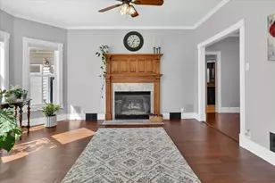 9 E Beech St, Three Oaks, MI 49128 - Photo 8