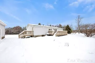 1019 Vining Rd, Greenville, MI 48838 - Photo 26