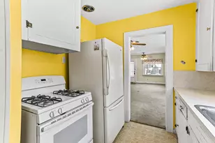 3303 Lexington Rd, Waterford, MI 48328 - Photo 16