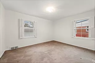 1158 Hawthorne Rd, Grosse Pointe Woods, MI 48236 - Photo 12