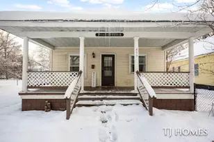 459 Ada Ave, Muskegon, MI 49442 - Photo 1