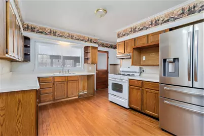 116 S 24th Street S, Battle Creek, MI 49015 - Photo 4