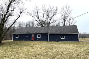 557 W James St, Lawrence, MI 49064 - Photo 4