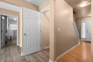 9639 Hampton Dr, Belleville, MI 48111 - Photo 12