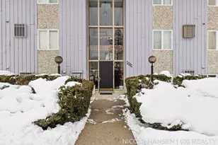 2581 Ridgecroft Dr SE, Grand Rapids, MI 49546 - Photo 1