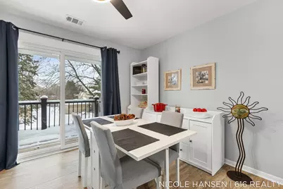 2581 Ridgecroft Drive SE #302, Grand Rapids, MI 49546 - Photo 6