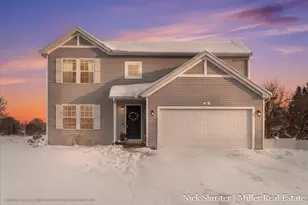 210 Thorn Hill Ct, Hastings, MI 49058 - Photo 2