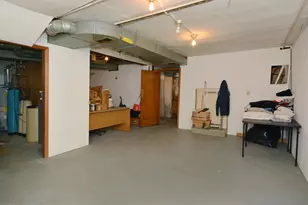 601 N Kalamazoo St, Paw Paw, MI 49079 - Photo 38