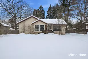 1437 Carlton St, Muskegon, MI 49442 - Photo 1