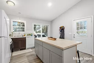 1437 Carlton St, Muskegon, MI 49442 - Photo 4