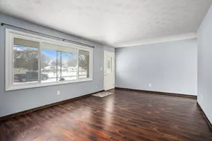 69705 Eisenhower Rd, Sturgis, MI 49091 - Photo 4