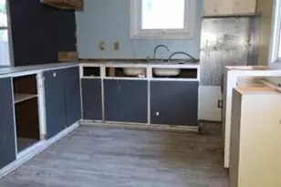 216 W Pine St, Bloomingdale, MI 49026 - Photo 4