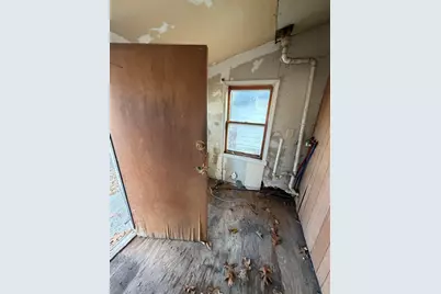 1626 Territorial Road, Benton Harbor, MI 49022 - Photo 2