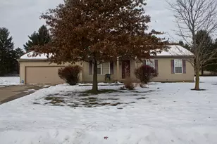 115 Dogwood Cir, Dowagiac, MI 49047 - Photo 1