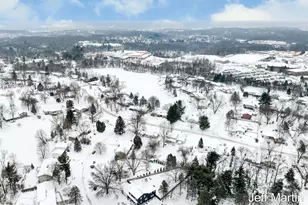 5622 Far Hill Dr SE, Grand Rapids, MI 49546 - Photo 50